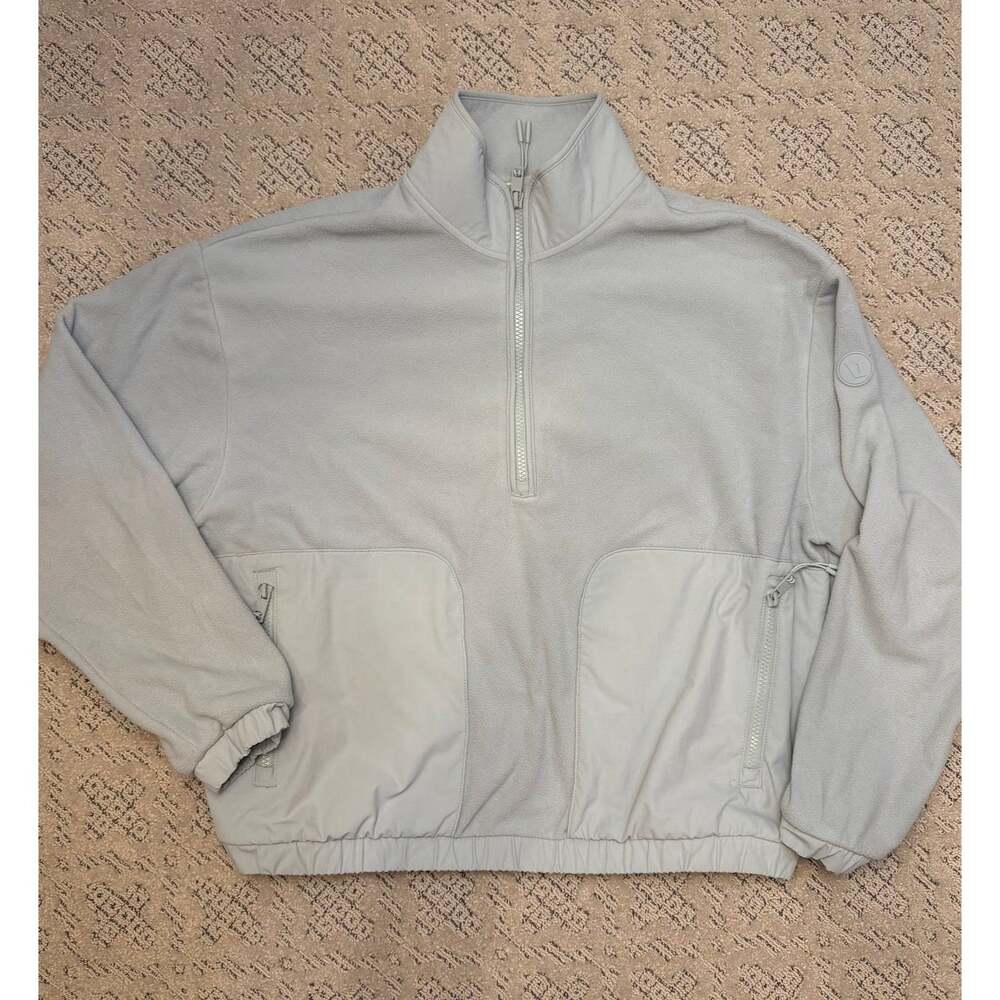 Vuori Women's Fleece Half-Zip Pullover Light Blue Gray